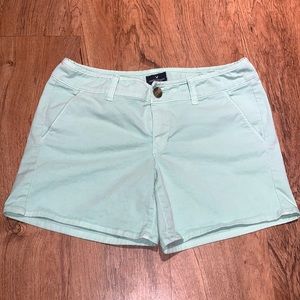 AEO Women's Short. Size 8. Turquoise Blue.